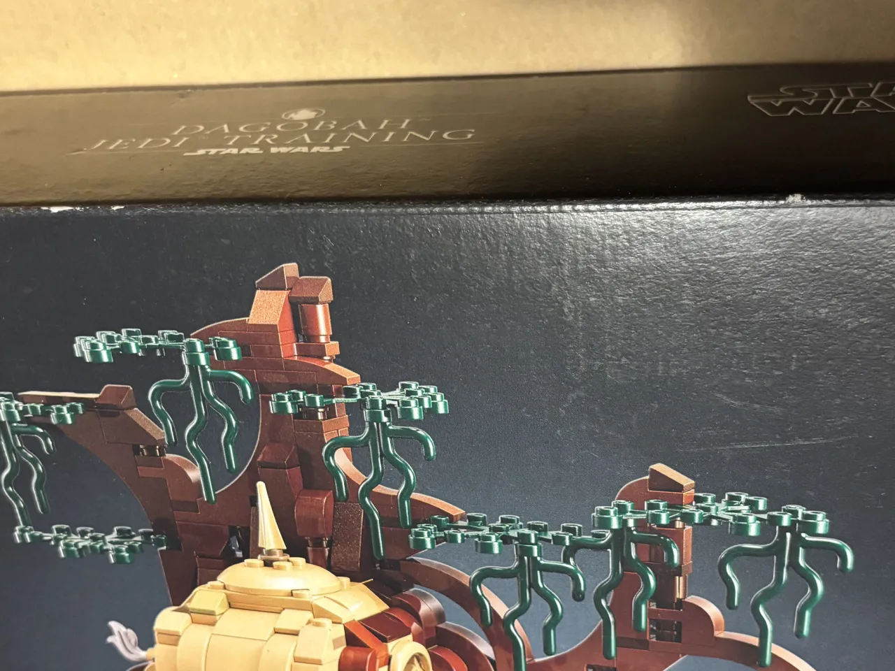 LEGO® STAR WARS 75330 JEDISKÝ TRÉNINK NA PLANETĚ DAGOBAH