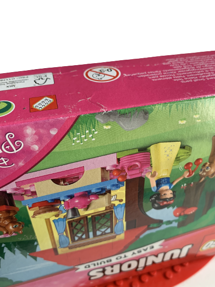 LEGO® JUNIORS 10738 SNĚHURČINA CHALOUPKA V LESE
