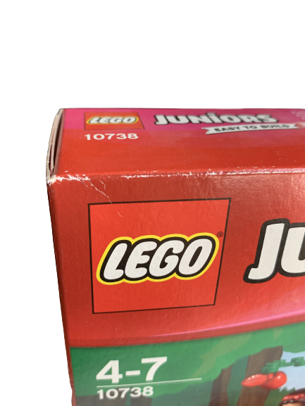 LEGO® JUNIORS 10738 SNĚHURČINA CHALOUPKA V LESE